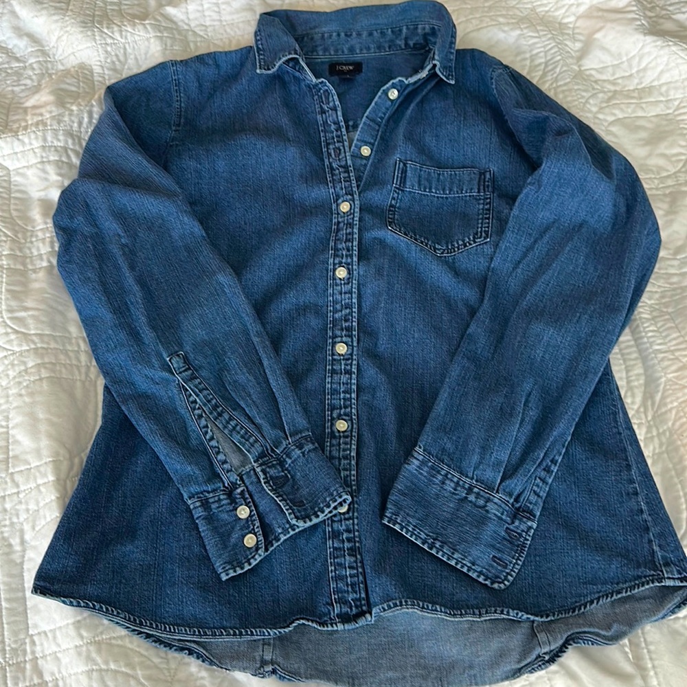 Jcrew denim button down. Size M. Great condition.